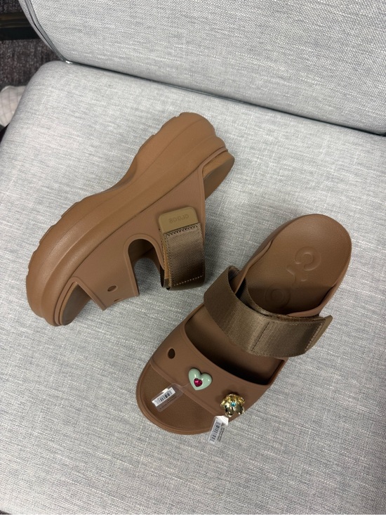 CROCS Shoes - NWOT Crocs Soho Two Strap Sandal SepiaWomen's 7 with 2 FREE JIBBITZ